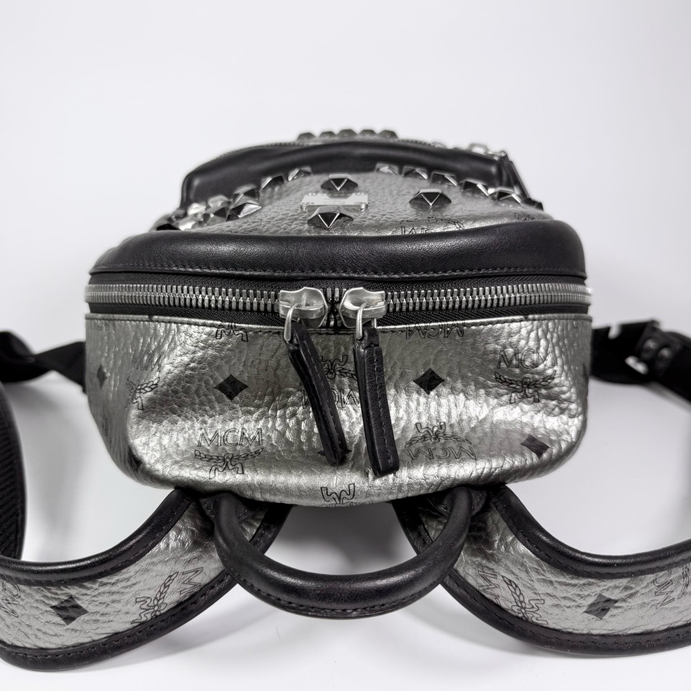 MCM Stark Backpack - Picture 8 of 15